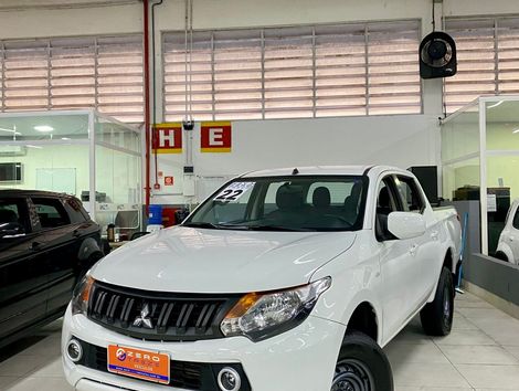 Mitsubishi L200 Tri. Outd. GLX 2.4 CD 4x4 Die. Mec.