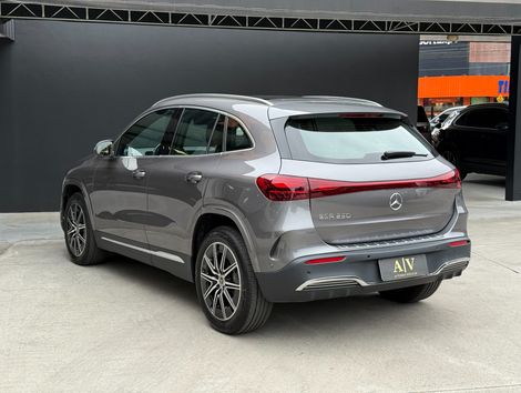 Mercedes EQA 250 (Elétrico)