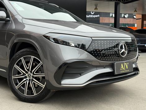 Mercedes EQA 250 (Elétrico)