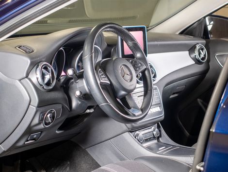 Mercedes GLA 200 Advance 1.6/1.6 TB 16V Flex Aut.