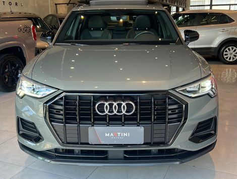Audi Q3 Black Ed. 1.4 TFSI Flex/Black S-tron.