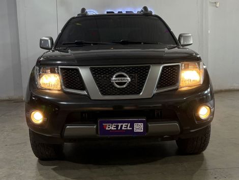 Nissan Frontier SV AT. CD 4x4 2.5 TB Dies. Aut.