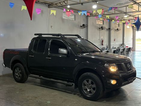Nissan Frontier SV AT. CD 4x4 2.5 TB Dies. Aut.