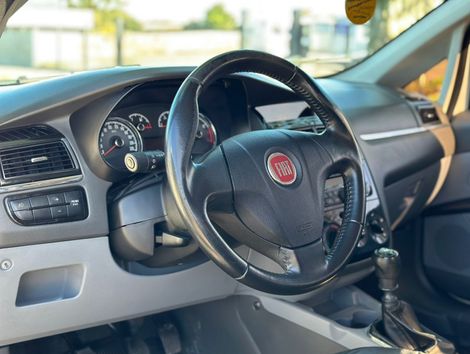 Fiat LINEA ESSENCE 1.8 Flex 16V 4p