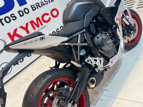 SUZUKI GSX-8R