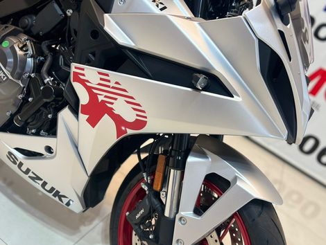 SUZUKI GSX-8R