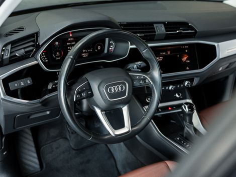 Audi Q3 P. Plus 1.4 TFSI Flex/P.Plus S-tronic