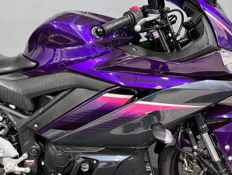 YAMAHA YZF R-3 321/ABS