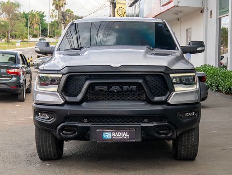 RAM 1500 REBEL 5.7 HEMI CD V8 4x4 Aut.