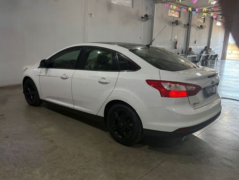 Ford Focus 2.0 16V/SE/SE Plus Flex 5p Aut.