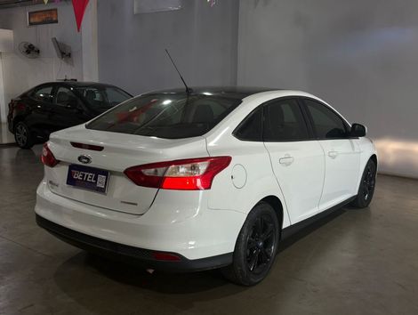 Ford Focus 2.0 16V/SE/SE Plus Flex 5p Aut.