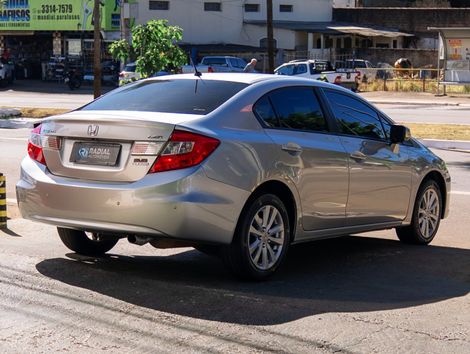 Honda Civic Sedan LXR 2.0 Flexone 16V Aut. 4p