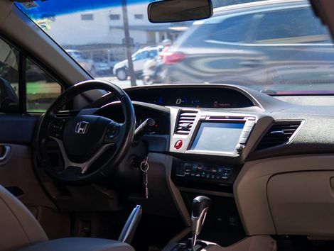 Honda Civic Sedan LXR 2.0 Flexone 16V Aut. 4p