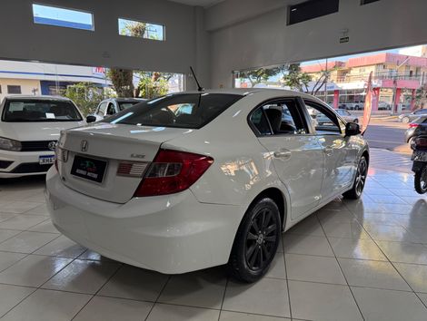 Honda Civic Sedan LXS 1.8/1.8 Flex 16V Aut. 4p