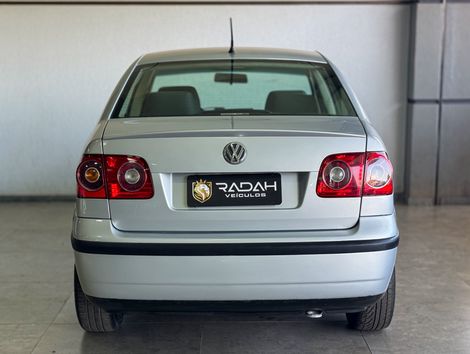 VolksWagen Polo Sedan 1.6 Mi Total Flex 8V 4p