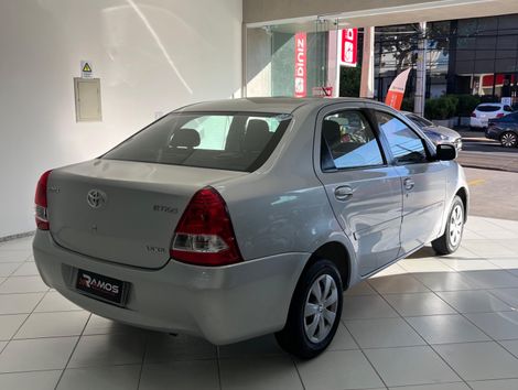 Toyota ETIOS XS Sedan1.5 Flex 16V 4p Mec.