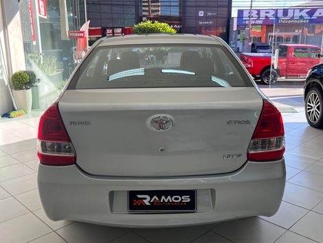 Toyota ETIOS XS Sedan1.5 Flex 16V 4p Mec.