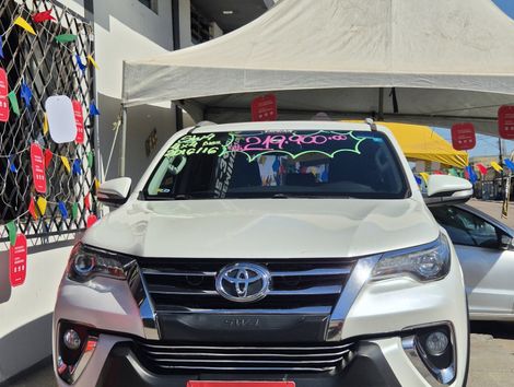 Toyota Hilux CD SRX 4x4 2.8 TDI 16V Diesel Aut.