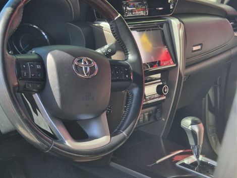 Toyota Hilux CD SRX 4x4 2.8 TDI 16V Diesel Aut.