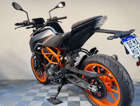KTM DUKE 390