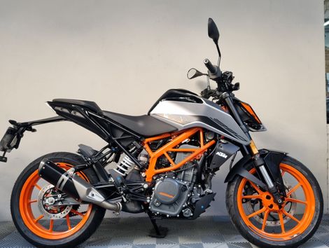 KTM DUKE 390