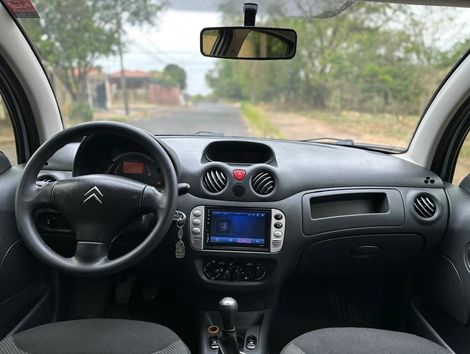 Citroën C3 GLX 1.4/ GLX Sonora 1.4 Flex 8V 5p