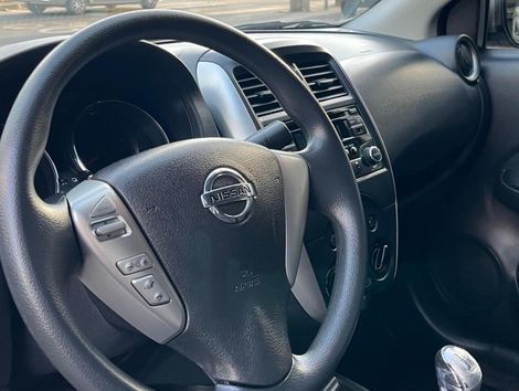 Nissan VERSA SL 1.6 16V FlexStart 4p Mec.
