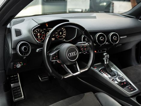 Audi TT 2.0 16v TFSI S-Tronic