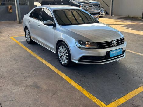 VolksWagen JETTA Comfortline 2.0 T.Flex 8V 4p Tipt.