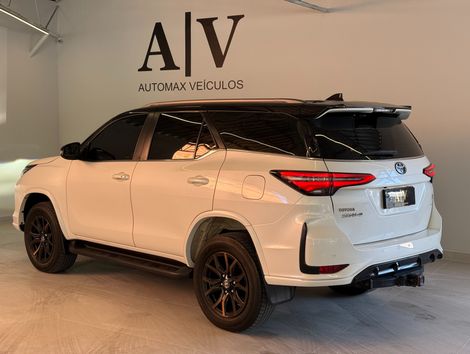 Toyota Hilux SW4 GRS 2.8 TB 4x4 Diesel Aut.