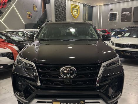 Toyota Hilux CD SRX 4x4 2.8 TDI 16V Diesel Aut.