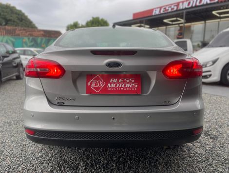 Ford Focus Sedan SE Plus 2.0 PowerShift
