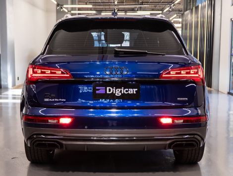 Audi Q5 S-Line Black 2.0 TFSI Quat. S-Tronic