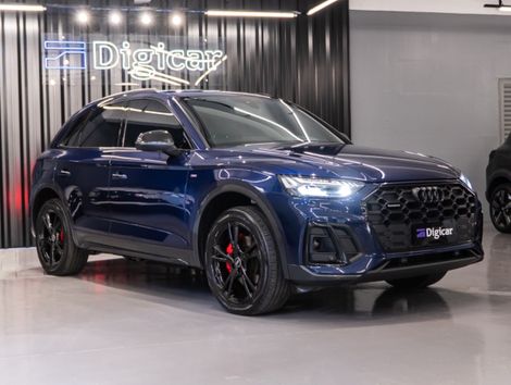 Audi Q5 S-Line Black 2.0 TFSI Quat. S-Tronic