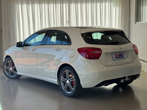 Mercedes Classe A 200 1.6 TB 16V Style 156cv Aut.