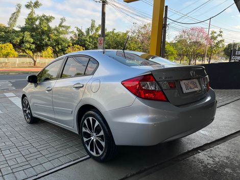 Honda Civic Sedan LXR 2.0 Flexone 16V Aut. 4p
