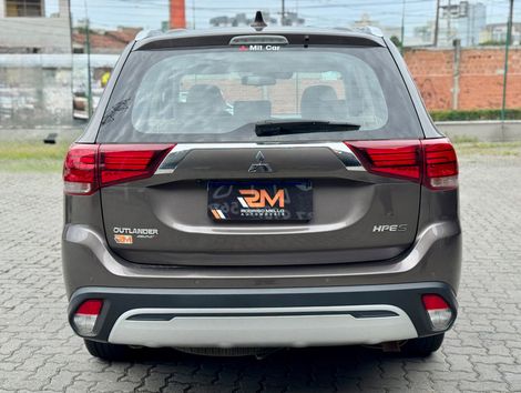 Mitsubishi OUTLANDER HPE-S 3.0 V6 4x4 5p Aut.