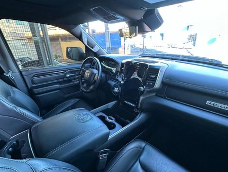 RAM 1500 REBEL 5.7 HEMI CD V8 4x4 Aut.