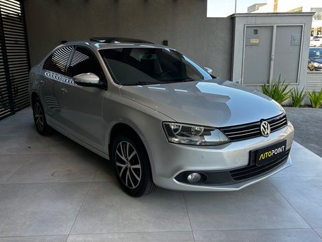 VolksWagen JETTA Comfortline 2.0 T.Flex 8V 4p Tipt.