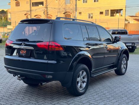 Mitsubishi Pajero DAKAR 3.2 4x4 T.I. Dies. 5p Aut.
