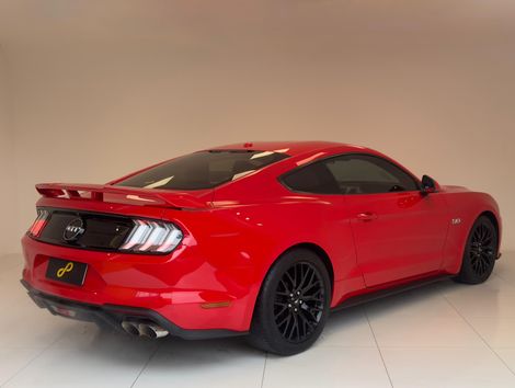 Ford Mustang GT Premium 5.0 V8