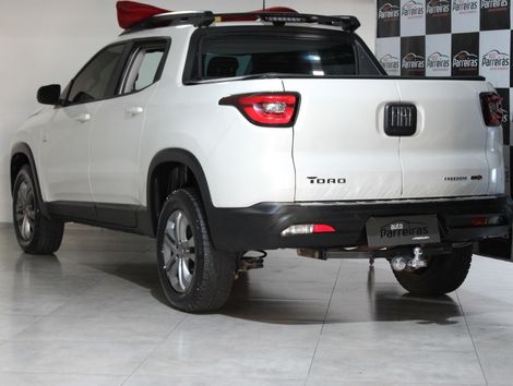 Fiat Toro Freedom 1.8 16V Flex Aut.