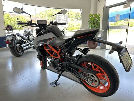 KTM 390
