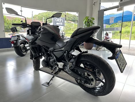 KAWASAKI 650