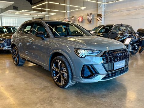 Audi Q3 Perf. Black 2.0 TFSI Tiptr. Quattro
