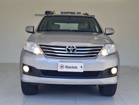Toyota Hilux SW4 SR 4x2 2.7/ 2.7 Flex 16V Aut.