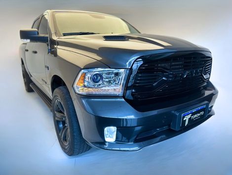 RAM CLASSIC LARAMIE NIGHT ED. 5.7 4X4 Aut.