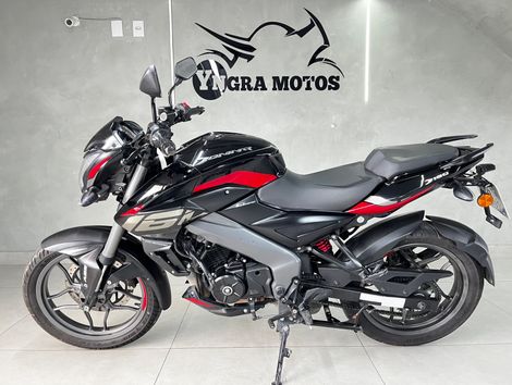 BAJAJ DOMINAR 160