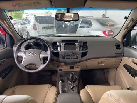 Toyota Hilux SW4 SRV D4-D 4x4 3.0 TDI Dies. Aut