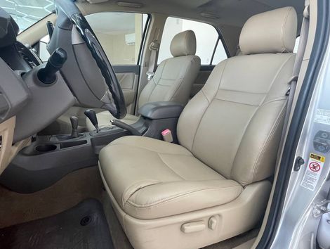 Toyota Hilux SW4 SRV D4-D 4x4 3.0 TDI Dies. Aut